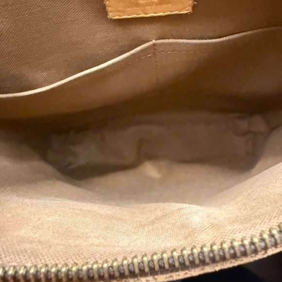 Louis Vuitton Authentic Odeon PM Brown Monogram Shoulder Bag - Picture 7 of 8